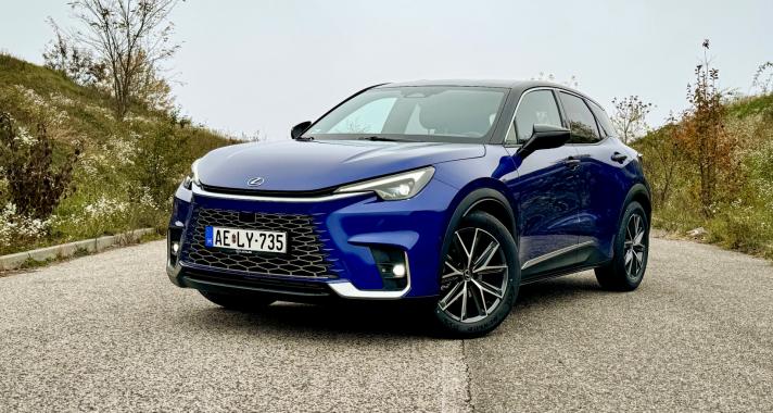 Lexus LBX: A Stílusos Kicsi SUV Nagy Szíve