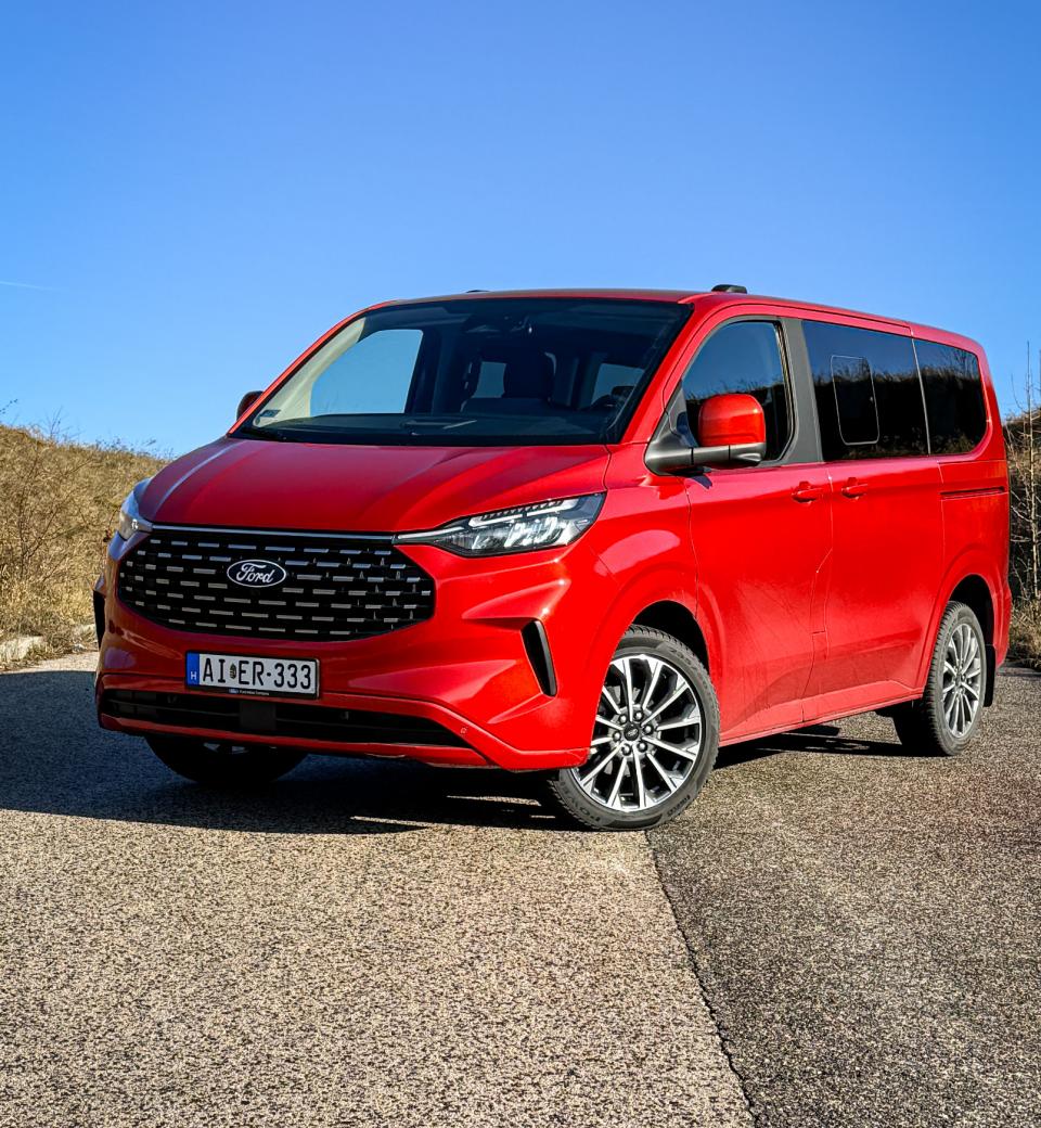 Ne csak SUV-ban gondolkozz – Az Új Ford Tourneo Custom Titanium 2.0TDCi